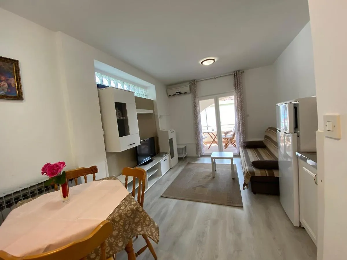 Vilma Kayser Apartment Baska  0*, Baska (Krk)