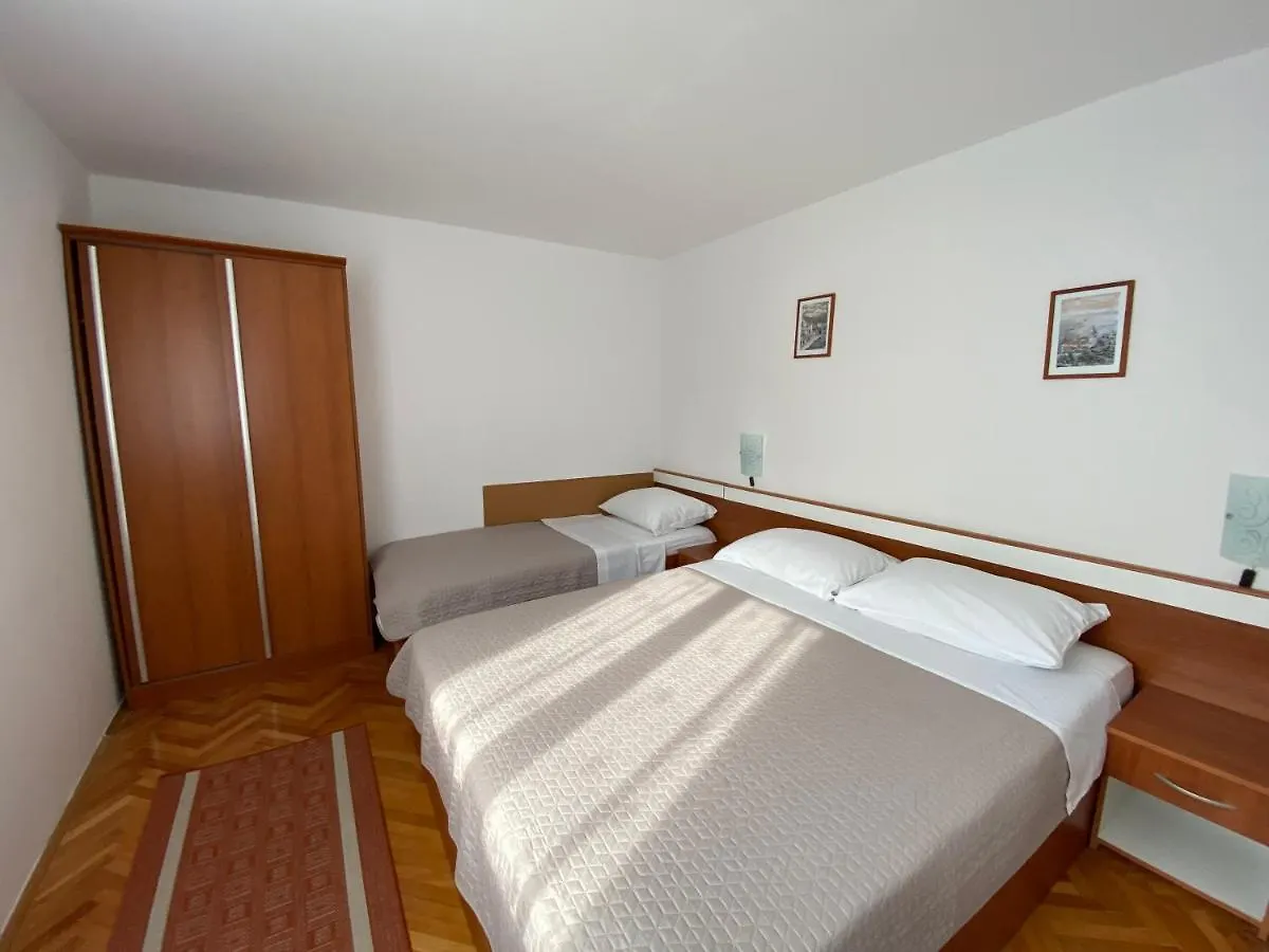 Vilma Kayser Apartment Baska  0*, Baska (Krk) Croatia